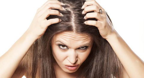 Como acabar com a caspa e queda de cabelo