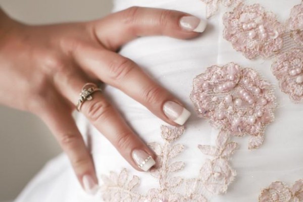 unhas simples para noivas