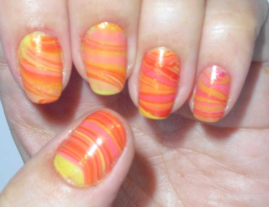 Modelos-Unhas-Marmorizadas-Listradas-Como-Fazer-Passo-a-Passo-07